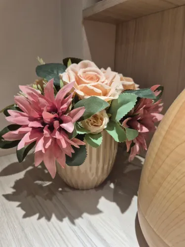 Conjunto de Vasos de Planta com Flores Artificiais