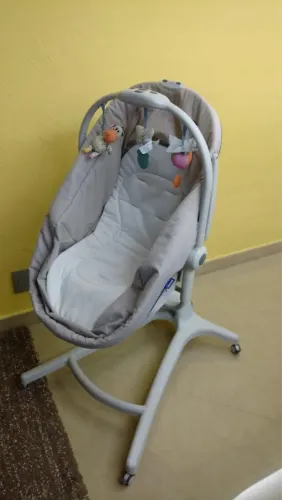 Berço Moisés Portátil Baby Hug 4 em 1 Chicco Usado