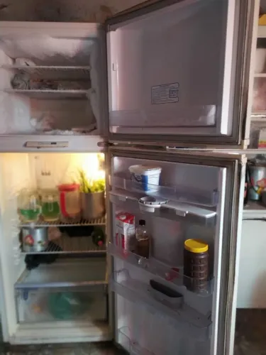 Geladeira consul 480 litros<br>Valor 1300 reais bem conservada gelando perfeitamente .