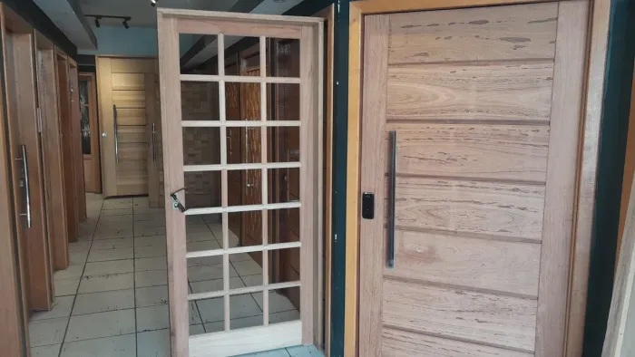 Porta quadriculada 96x212mt parcelo até 10X no cartão sem juros 