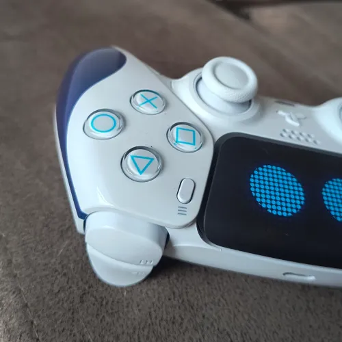 Dualsense Astrobot nunca usado, com caixa