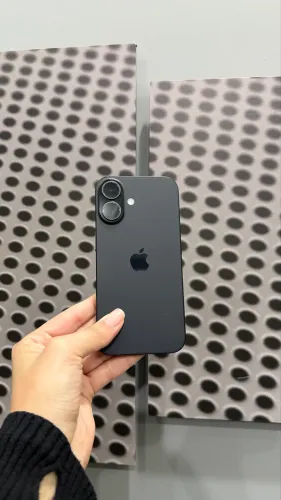 16 PRETO 256 GB SEMINOVO