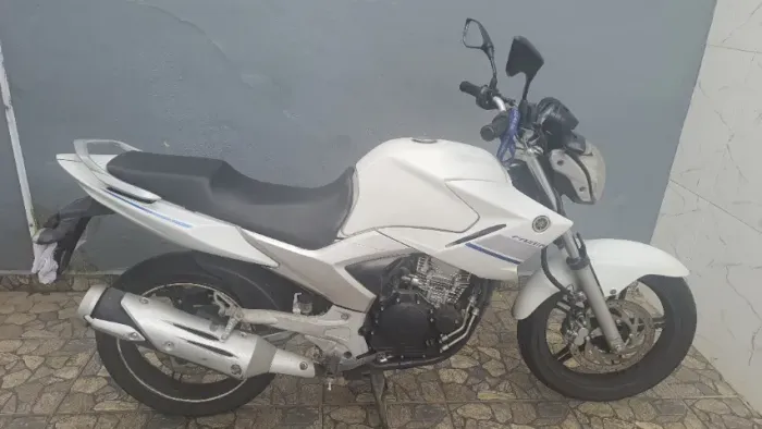 Yamaha Fazer 250 2014 YS IPVA Pago Pneus Bons Licenciada até 2027 R$12.500,00 Aceito Troca