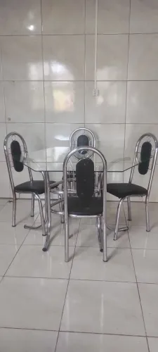 Mesa de Jantar de Vidro Sextavada com 4 Cadeiras