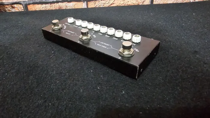 Pedal de efeito Cuvave Cube Baby