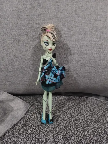 Monster high Frankie 1600 anos