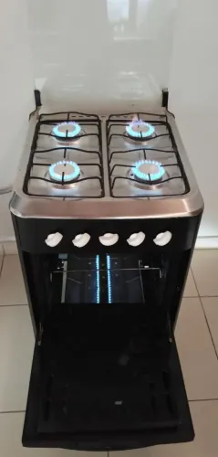 Fogão esmaltec funciona às 4 bocas e o forno, faço entrega