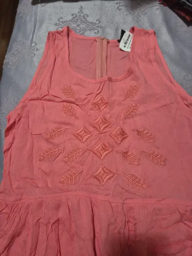 Vestido crepe, leve e fresco, charmoso. 40,00