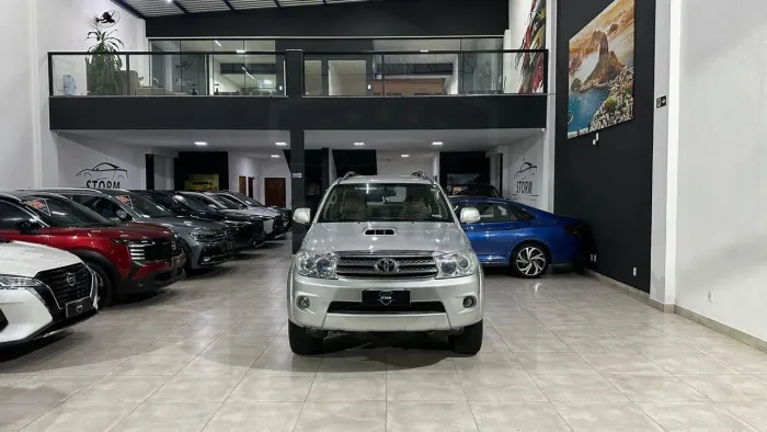 Toyota Hilux SW4 SRV D4-d 4X4 3.0 TDI Dies. AUT 2011