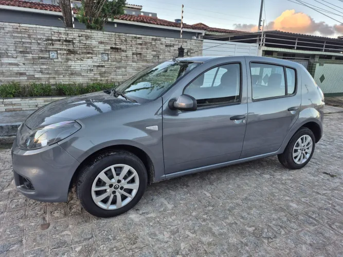 Renault Sandero Expression Hi-flex 1.6 8V 5P 2014