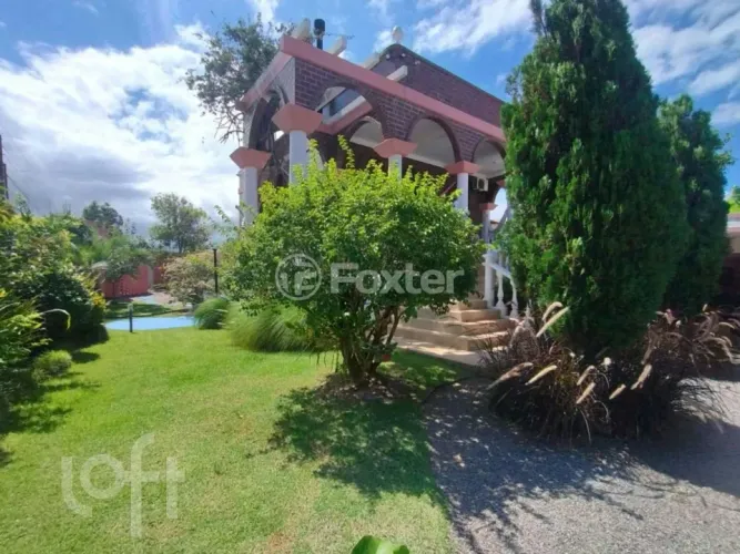 Casa à venda Rua 508, Praia do Meio (Ens Brito) - Palhoça