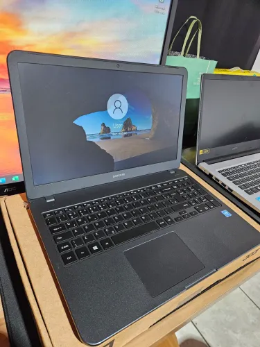 Notebook Samsung 5g Intel 4gb=500gb bateria zera Barato