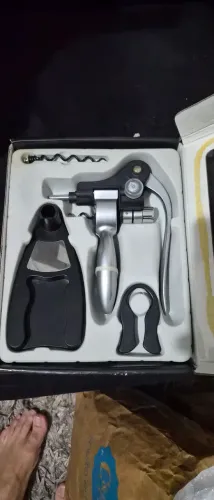 Abridor de vinhos (danificado)