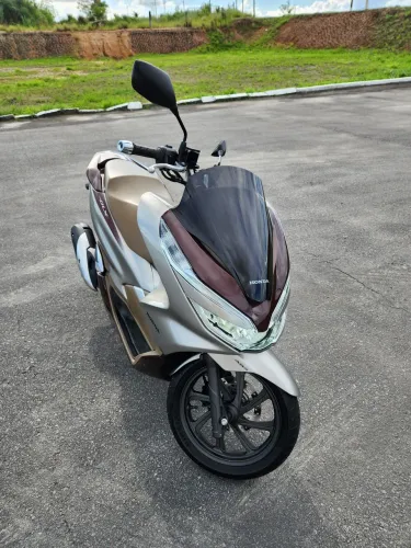 Honda PCX DLX 2022/2022 - Apenas 10.000 km