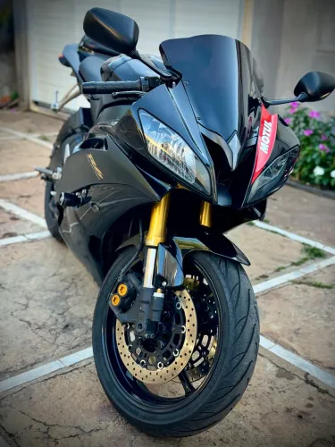 Vendo Yamaha R6 600cc em perfeito estado 