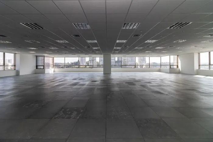 Sala comercial na Rua Surubim, 550 - 162 382 m²