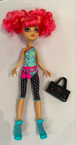 Boneca Monster High Howleen Wolf Dance Class G1
