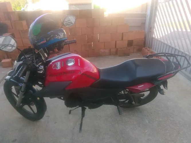 Moto YBR factor ótima para trabalhar e para o dia a dia