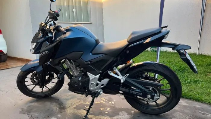 Vendo moto.