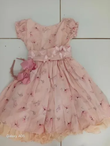Vestido semi novo infantil