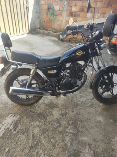 Suzuki Intruder