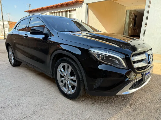 Mercedes-Benz GLA 200 Adv. 1.6/1.6 TB 16V Flex Aut. 2015
