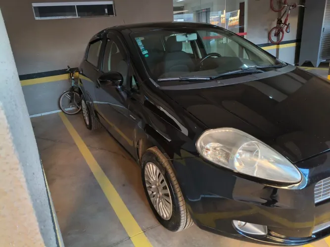 Fiat Punto Essence Dualogic 1.6 Flex 16V 5P 2012