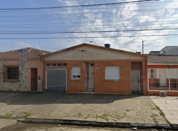 Casa, A.T.: 300m², A.C.: 199m², Porto, Pelotas/RS