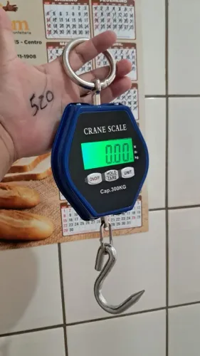 Balança Digital Portátil 300kg Com Gancho Compacta á PIlha