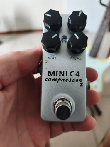 Pedal Compressor mini C4 da Mosky - Na caixa