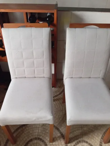 Vendo quatro cadeiras!