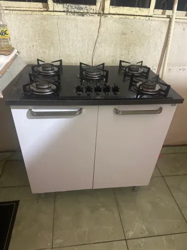 Fogão + gabinete super barato.