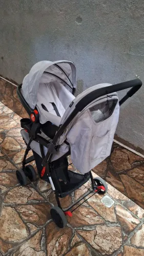 Carrinho de Bebê + Bebê Conforto Maxi Baby YouTurn Cinza