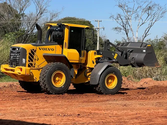 Pá carregadeira VOLVO L60F Ano 2022