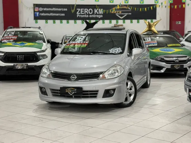 Nissan Tiida SL 1.8/1.8 Flex 16V Aut. 2013