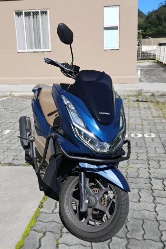 PCX DLX 160 - 2023 = 18.500R$