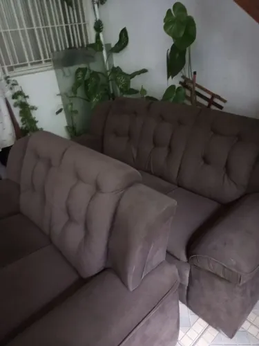 Sofá semi novo de 2 e 3 lugares