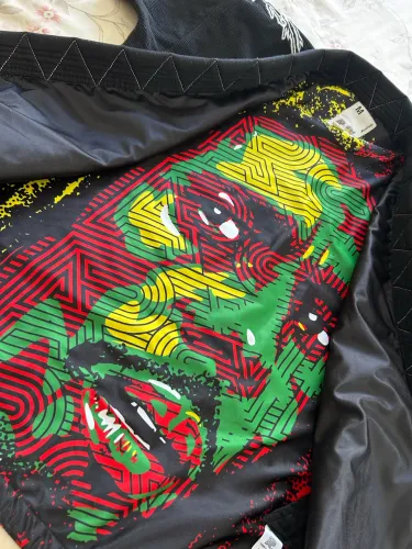 Kimono O espírito de Bob Marley vive na nova coleção cápsula da Albino & Preto