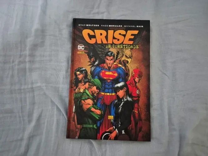 crise de identidade dc panini