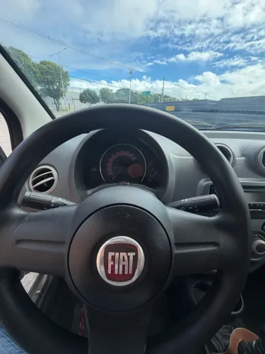 Fiat Uno Vivace Celeb. 1.0 EVO F.flex 8V 5P 2012