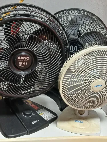 VENDO 3 VENTILADORES de marcas diferentes e tamanho também