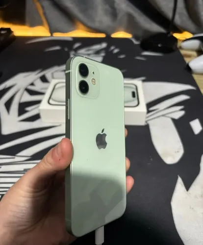 iPhone 12