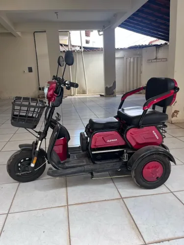 Vende-se triciclo elétrico 2025