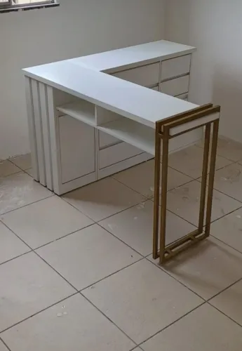Mesa de manicure industrial L ( frete e montagem grátis)
