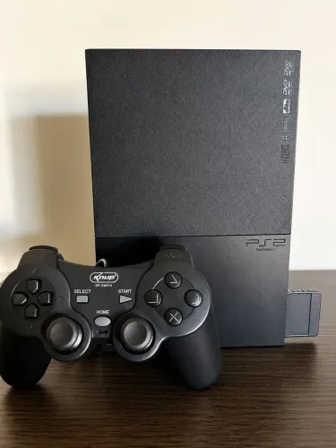 PlayStation 2 em bom estado e funcionando perfeitamente