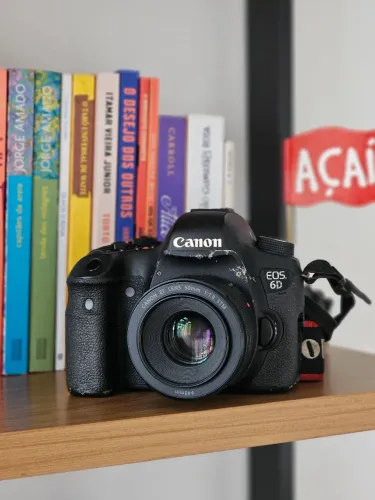 Câmera Canon 6D + lente 50 mm f1.8