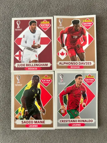 4 figurinhas legend copa 2022 Cristiano Ronaldo sadio mane alphonso davies jude bellingham