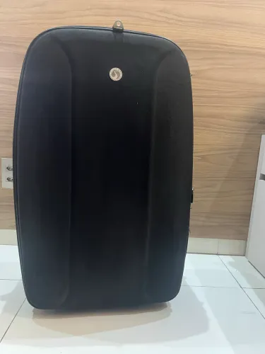 * Mala de Viagem Seminova em Excelente Estado