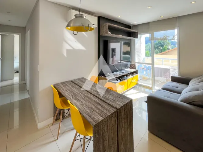 Apartamento semi mobiliado no bairro Fortaleza