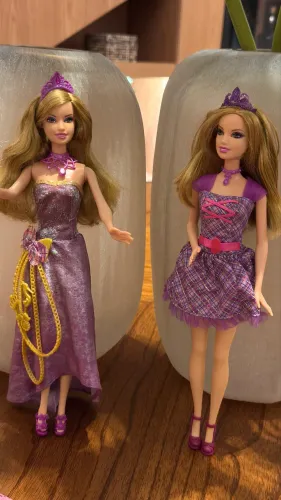 Lote 2 Bonecas Delancy - Filme Barbie: Escola de Princesas (2011) - Mattel Original